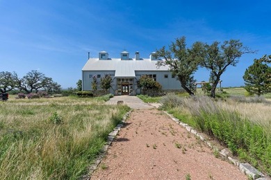 La Marguerite is a beautiful and versatile property with a lot - photo 12