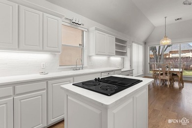 The heart of the home has a whole new look! This beautiful home - photo 13