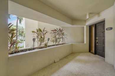 Luxurious Move-in Ready, Updated Waterfront Condo in Harbor - photo 5