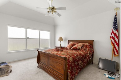 The heart of the home has a whole new look! This beautiful home - photo 31