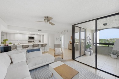 The waterfront views of this penthouse level Lakeside - photo 9