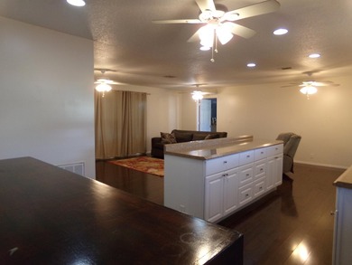 Welcome to this charming 3-bedroom, 2-bathroom manufactured home - photo 3