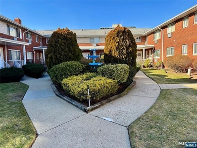 Hudson River Condo For Sale in Fort Lee New Jersey