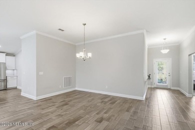 Beautiful 2017-built home offering 2,376 sq. ft., 4 bedrooms, 3 - photo 11
