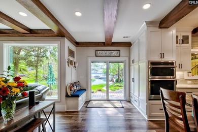 Beautifully updated home on Lake Murray! This five bedroom, 3.5 - photo 15