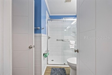 This well-maintained one-bedroom oceanside villa is located - photo 18