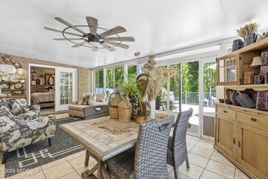 Tucked away in the desirable Barrington Hall golf course - photo 18