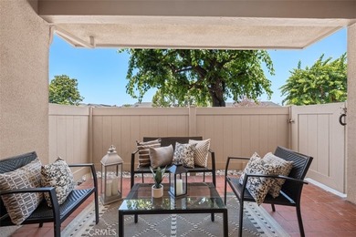 Enjoy the best of coastal resort living in this beautifully - photo 19