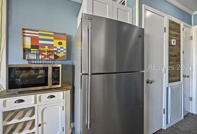 This well-maintained one-bedroom oceanside villa is located - photo 23