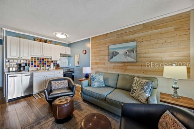 This well-maintained one-bedroom oceanside villa is located - photo 26