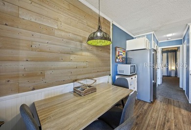 This well-maintained one-bedroom oceanside villa is located - photo 30