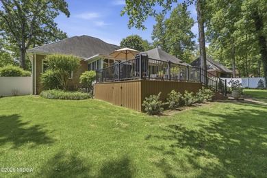 Tucked away in the desirable Barrington Hall golf course - photo 42