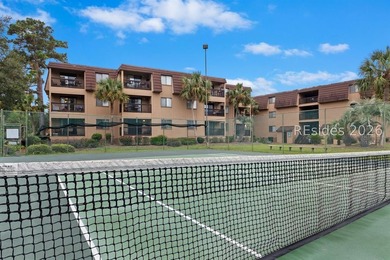 This well-maintained one-bedroom oceanside villa is located - photo 43
