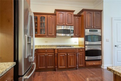 NEW INTERIOR PAINT THROUGHOUT THE WHOLE HOUSE. Take a look at - photo 7