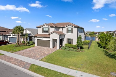 Lake views, luxury vibes, and loaded with space- welcome this 5 - photo 1