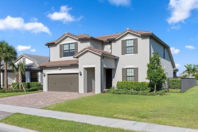Lake views, luxury vibes, and loaded with space- welcome this 5 - photo 2