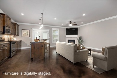 Charming 4 bed, 2 bath home just east of Fayetteville with - photo 3