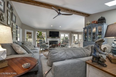 Beautifully updated ranch home where golf course views, lake - photo 12
