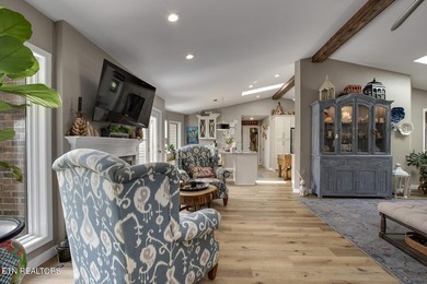 Beautifully updated ranch home where golf course views, lake - photo 13
