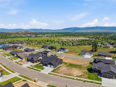 Stunning NEW CONSTRUCTION Home with Panoramic Views in a Prime - photo 14