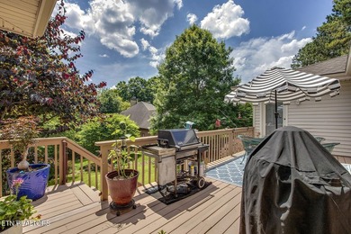 Beautifully updated ranch home where golf course views, lake - photo 15
