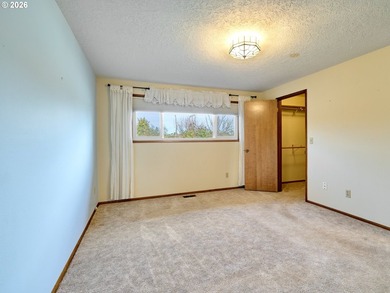 Located in the sought-after Woodburn Senior Estates, this home - photo 15