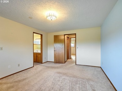Located in the sought-after Woodburn Senior Estates, this home - photo 16