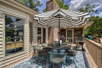 Beautifully updated ranch home where golf course views, lake - photo 18