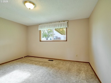 Located in the sought-after Woodburn Senior Estates, this home - photo 19