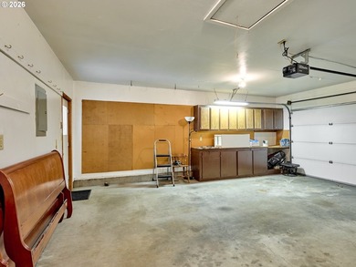 Located in the sought-after Woodburn Senior Estates, this home - photo 24