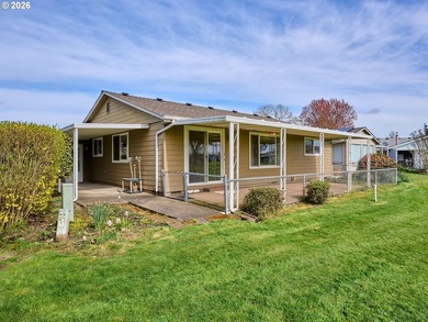 Located in the sought-after Woodburn Senior Estates, this home - photo 28