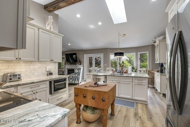 Beautifully updated ranch home where golf course views, lake - photo 29