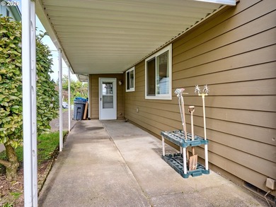 Located in the sought-after Woodburn Senior Estates, this home - photo 29
