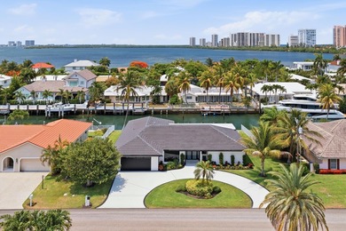 Welcome to this exceptional single-story residence in Palm Beach - photo 1