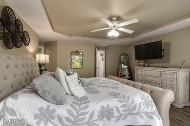 Beautifully updated ranch home where golf course views, lake - photo 32