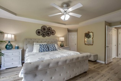 Beautifully updated ranch home where golf course views, lake - photo 33