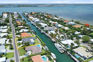 Welcome to this exceptional single-story residence in Palm Beach - photo 3