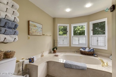 Beautifully updated ranch home where golf course views, lake - photo 35
