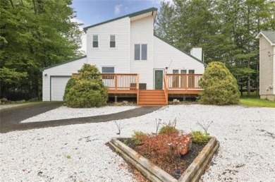 Lake Home For Sale in Coolbaugh, Pennsylvania