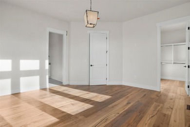Stunning NEW CONSTRUCTION Home with Panoramic Views in a Prime - photo 42