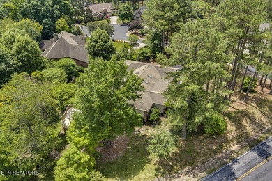 Beautifully updated ranch home where golf course views, lake - photo 47