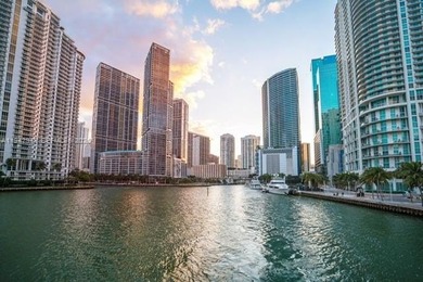 Luxury at *EPIC Residence*. Super bright Oversized Corner Unit