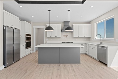 New construction by Arrow Ridge Homes in a great Payson location - photo 4