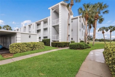 (private lake, pond, coastal) Condo For Sale in Venice Florida