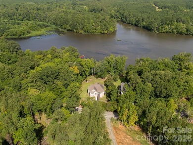 Experience the best of Lake Wateree waterfront living in this - photo 22