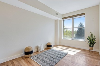 Experience contemporary downtown living at 204 Maple St, Unit - photo 22
