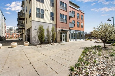 Experience contemporary downtown living at 204 Maple St, Unit - photo 33