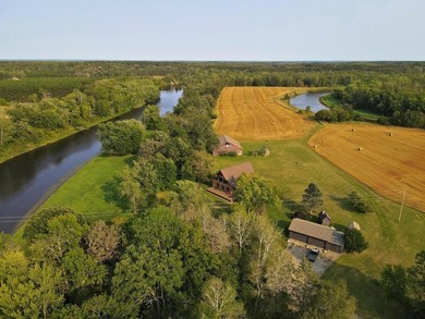 Breath taking beauty abounds with this private peninsula of 90 - photo 1