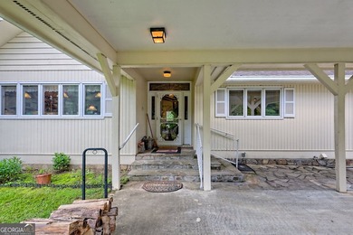 This beautiful, expansive, 4 bedroom, 5.5 bath home with a - photo 4