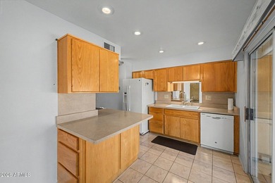 Expanded Woodbury model in GREAT LOCATION. Walking distance to - photo 11
